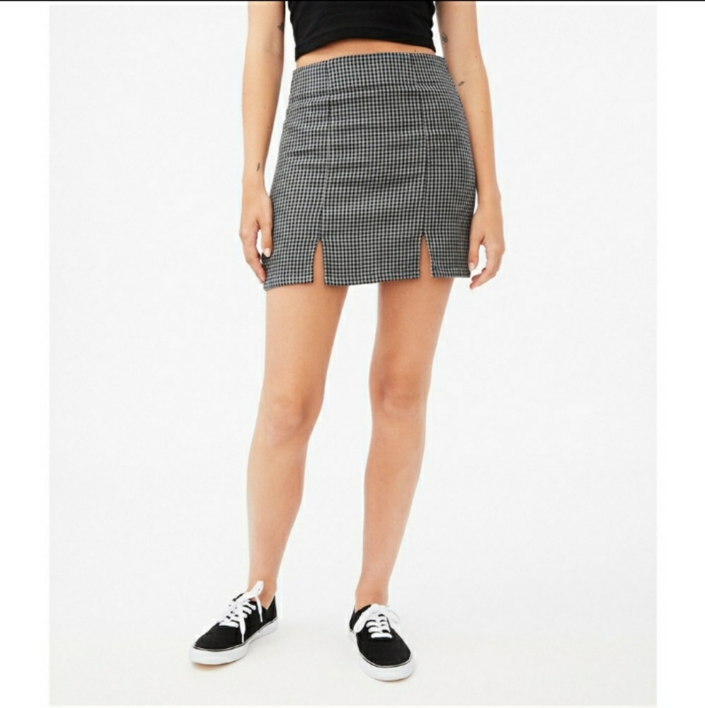Aeropostale Plaid Notched-Hem Mini Skirt Size L
